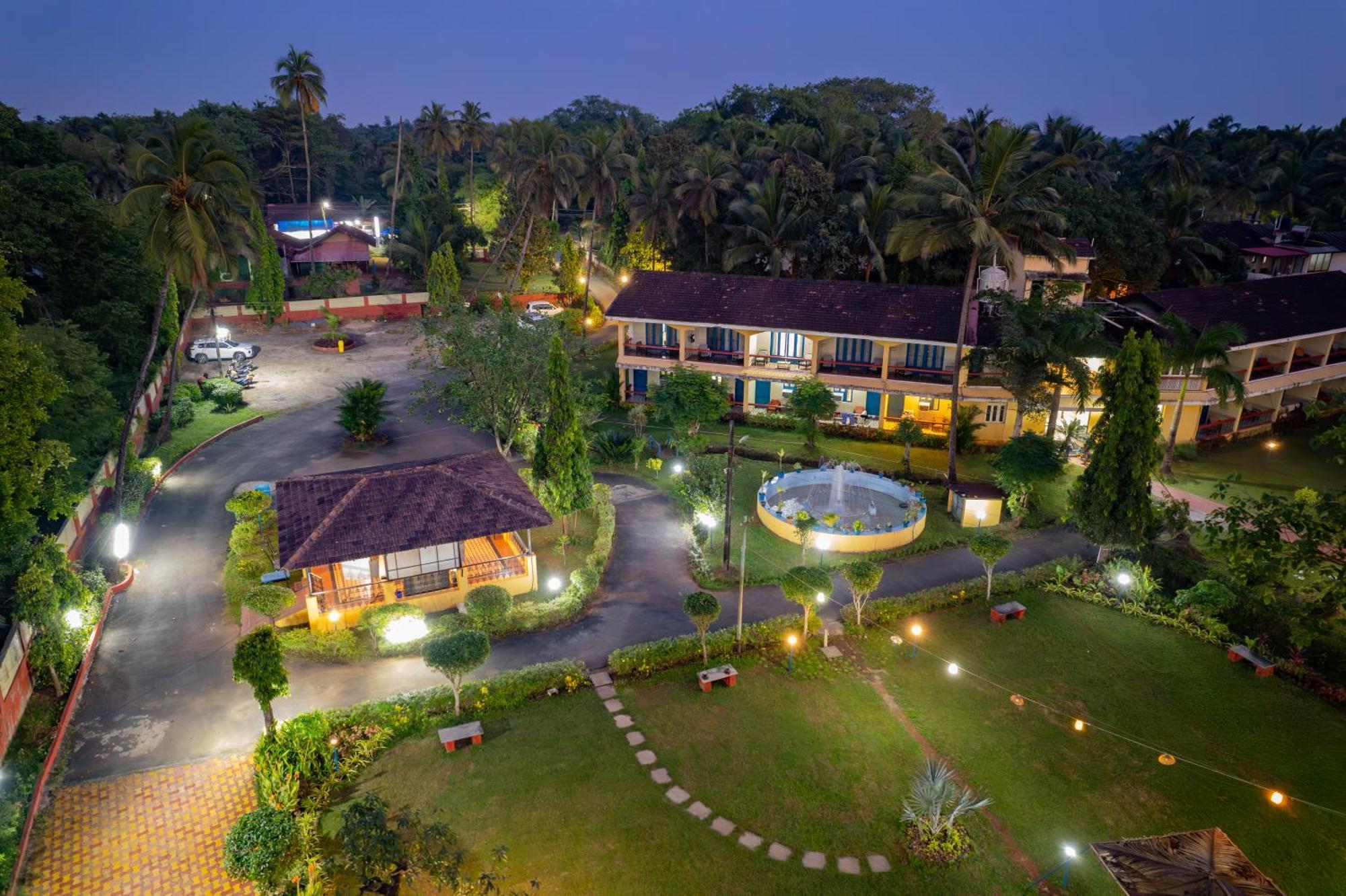 Carina Beach Resort Benaulim Exteriör bild
