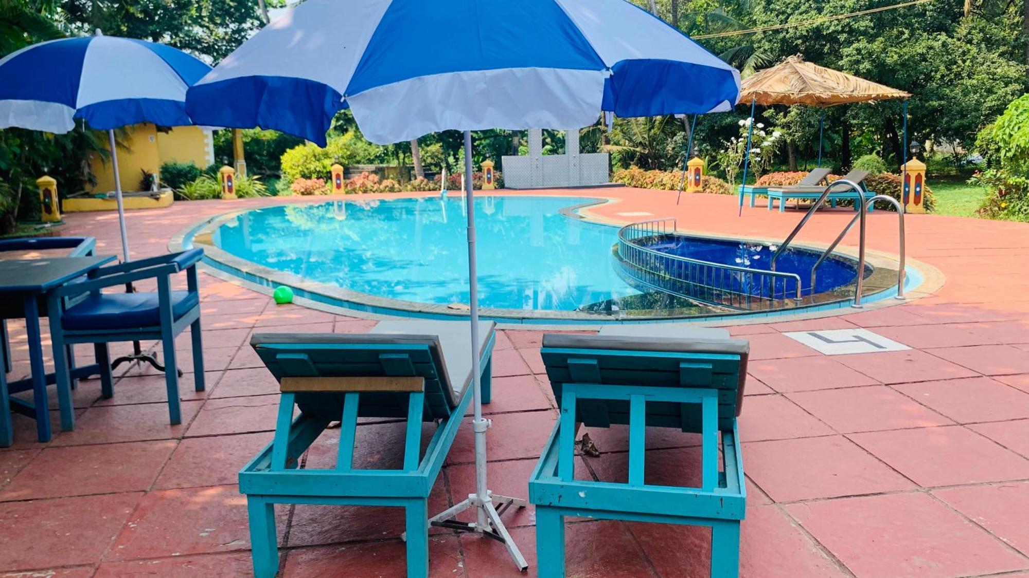 Carina Beach Resort Benaulim Exteriör bild